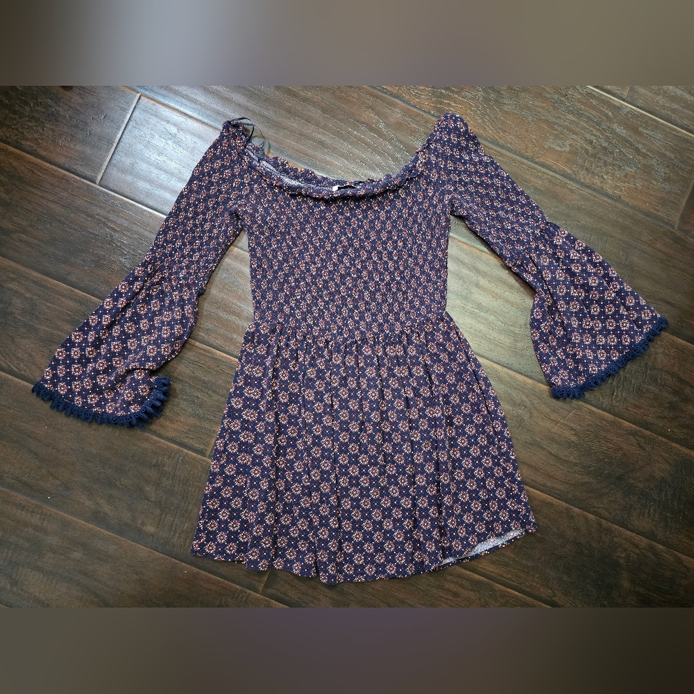 Wyld Hart Womens Stretchy Peasant Bell Sleeve Long Sleeve Top Large